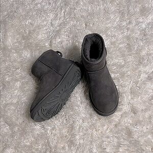 UGG Women's Charcoal Winter Boots